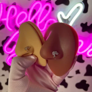Pretty Doll Nose Stud